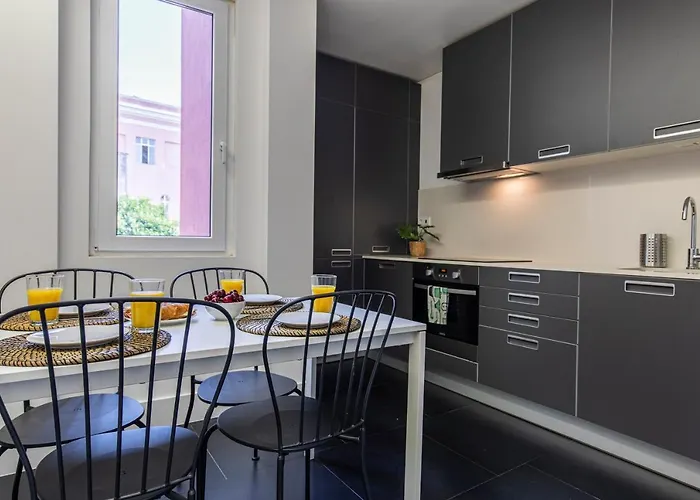 32 -Lovely 2 Bedroom Apt In Principe Real